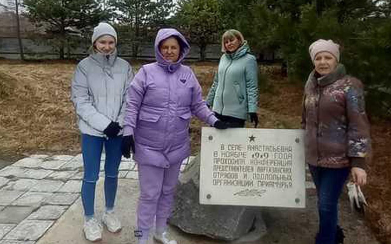 Работники администрации и дома культуры присоединились к Всероссийскому субботнику